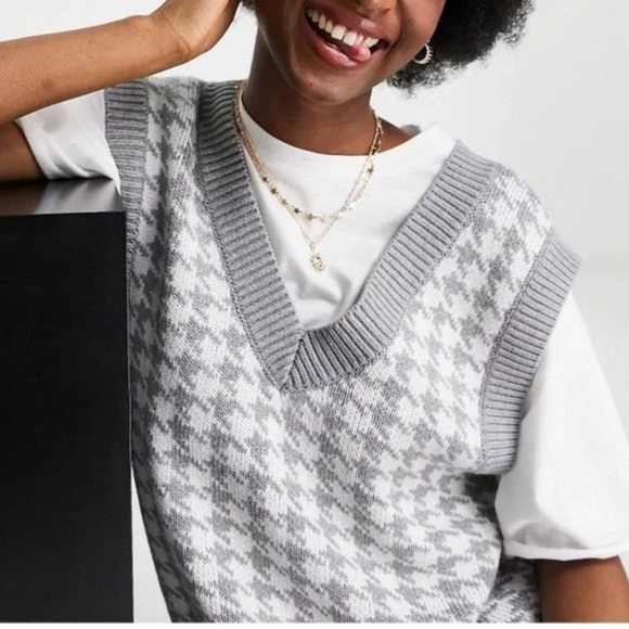 Abercrombie & Fitch V-Neck Sleeveless Sweater Vest Gray Houndstooth Size Small - Picture 2 of 12